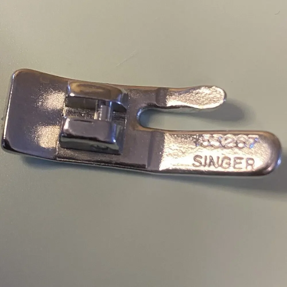 Genuine Singer Sewing Machine #153267 Straight Stitch Presser Foot Vintage
